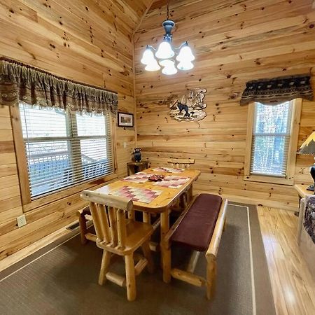 2 Bed Cabin Hot Tub Close To Helen #16 Eksteriør bilde