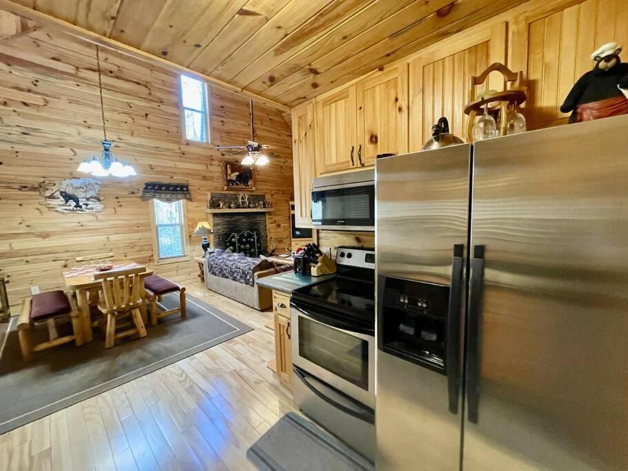 2 Bed Cabin Hot Tub Close To Helen #16 Eksteriør bilde