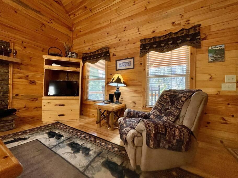 2 Bed Cabin Hot Tub Close To Helen #16 Eksteriør bilde