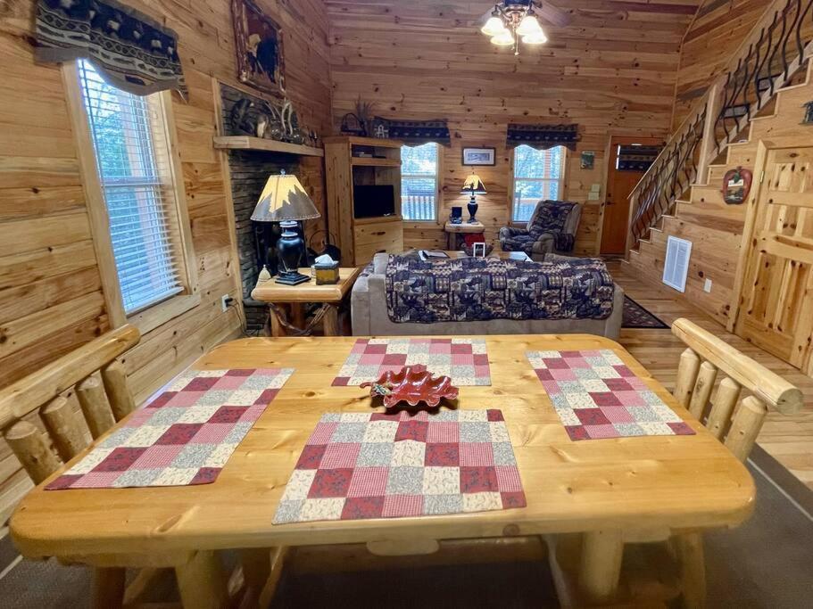 2 Bed Cabin Hot Tub Close To Helen #16 Eksteriør bilde