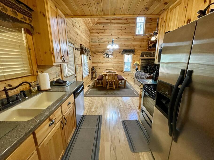 2 Bed Cabin Hot Tub Close To Helen #16 Eksteriør bilde